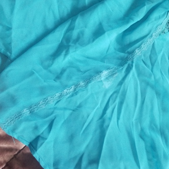 NEW teal lace tank - Picture 2 of 4